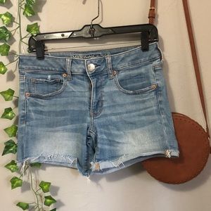 American Eagle Midi-length shorts